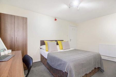 1 bedroom in a house share to rent - Photo 4