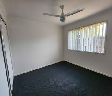 38 Piccadilly Street Bellmere - Photo 2