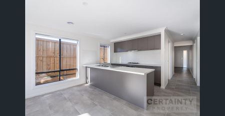 Enjoy Easy Living in This Brand-New Brookfield Home - Photo 2