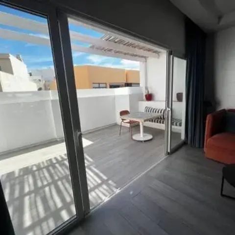 Ático en alquiler en Calle de Evaristo Gómez González - Photo 1