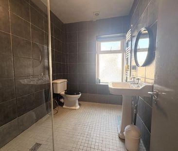 1 bedroom in a house share to rent - Photo 6