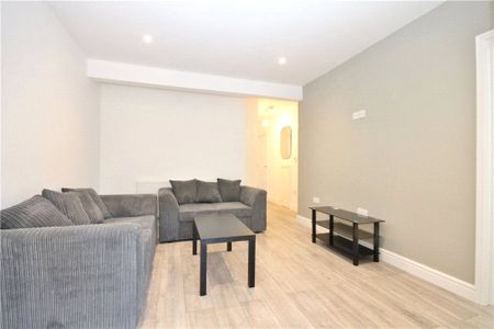 Osborne Road, Egham, Surrey, TW20 9RN - Photo 2