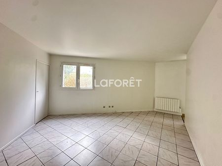 Apartment - Photo 2