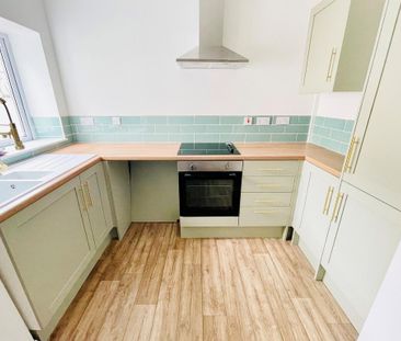 2 bedroom terraced house to rent - Photo 5