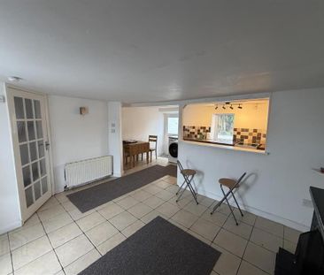 48 High Street, Ballyhalbert, Newtownards, BT22 1BL - Photo 2