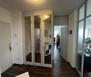 Helle 2-Zimmerwohnung Dachgeschosswohnung in Niehl zu vermieten! - Foto 2