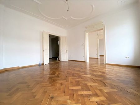 Provisionsfrei – Exklusive, wunderschöne 5-Zimmer-Altbauwohnung mit KFZ-Garage und 2 Balkonen in absoluter Bestlage in St. Leonhard - Foto 3