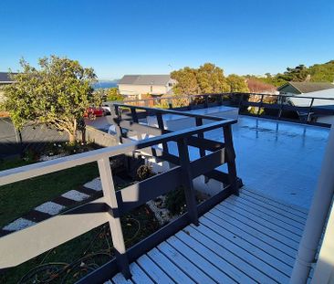 Large 3BR Family Home in Maungaraki Lower hutt! - Photo 6