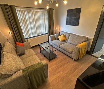 Room 5, Elimgrove St, Belfast, BT14 6LB - Photo 1
