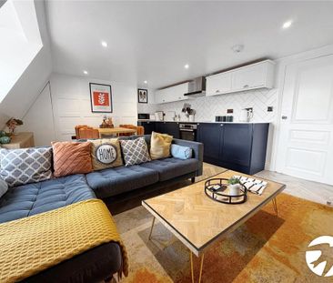 1 bedroom penthouse to rent - Photo 3