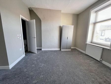 4 bedroom house to rent - Photo 2