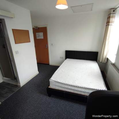 1 bedroom property to rent in Salford - Photo 5