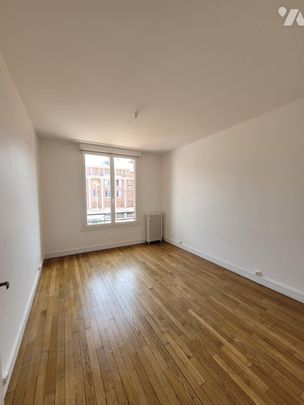 T4 rénové Place de l'Hôtel de ville - Photo 1