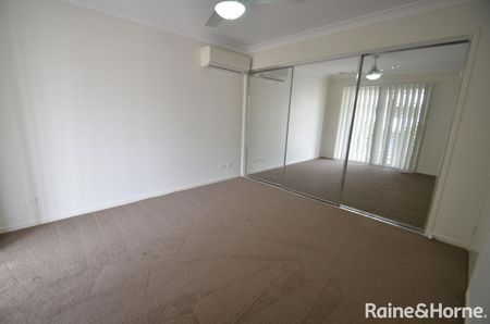 Lovely 3 Bed Townhouse For Rent - Photo 2