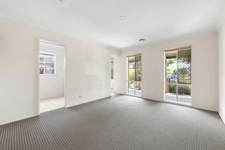 Spacious Family Living in the Heart of Hoppers Crossing - Photo 5