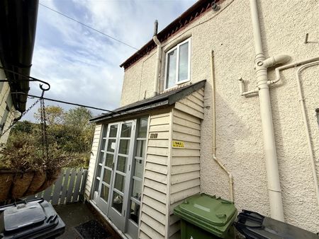 NEWTOWN ROAD, HEREFORD - Photo 5