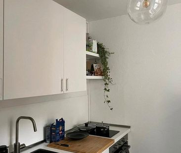 Zwischenmiete Berlin: Helle 1-Zimmer-Wohnung (nur Dezember) - Photo 1