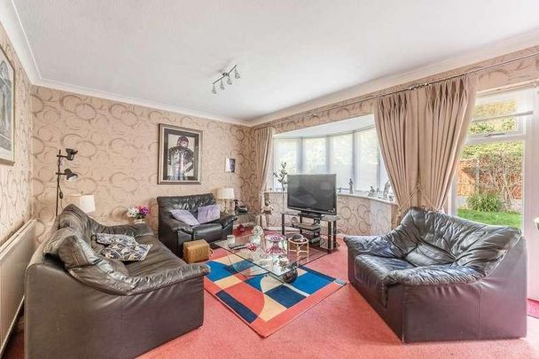 Jellicoe Gardens, Harrow, HA7 - Photo 1