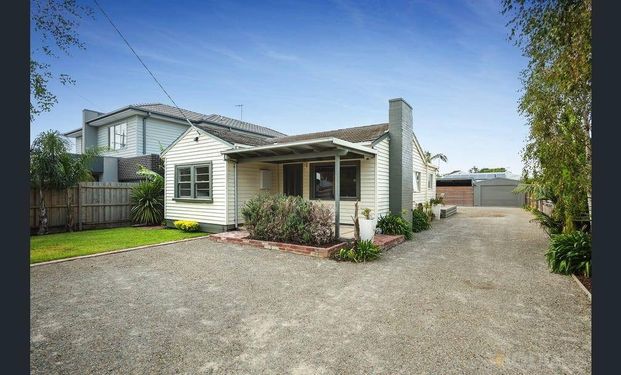 SEASIDE LIVING | SPACE FOR A BOAT AND TRAILER | RENOVATED HOME - Photo 1