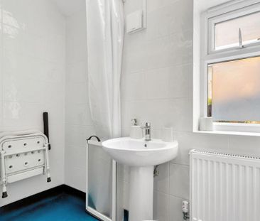 5 bedroom terraced house to rent - Photo 2