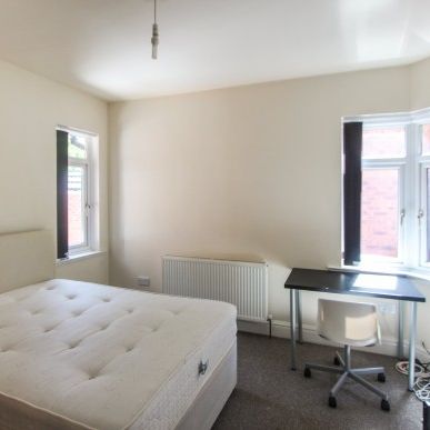 3 Bed - Ground & First Floor Flat, Winchester Avenue, West End, Lei... - Photo 1