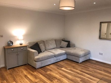 Coopers Court, Gidea Park, RM2 6GD, Property for rent - Photo 5