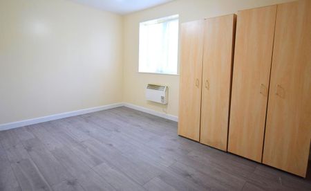 1 bedroom ground floor flat to rent - Photo 5