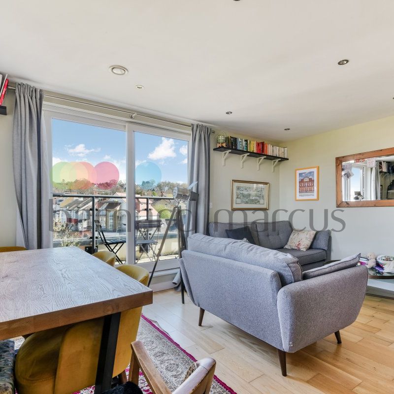South croydon, Sanderstead hill - Photo 1