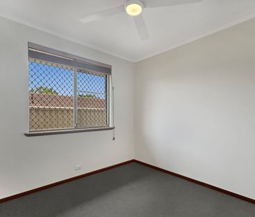 Comfortable and Cozy 3x1 Home! - Photo 6