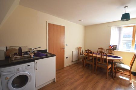 West Centre Way, LAWLEY - £825 pcm - Photo 3