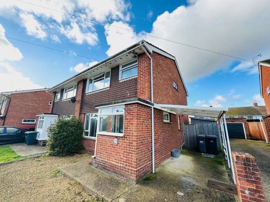 13, Ernest Close, - Photo 1