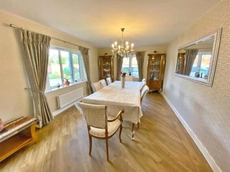 5 bedroom house to rent Wyman Chase, Oxley Park, MK4 - Photo 2