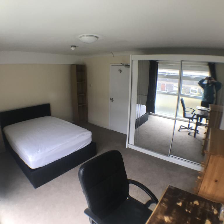 4 bedroom terraced house to rent - Photo 1