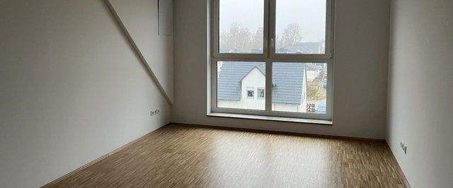 Himmlisch wohnen unterm Dach! Erstbezug mit Fußbodenheizung, EBK, Vinyl, Lift! - Photo 1