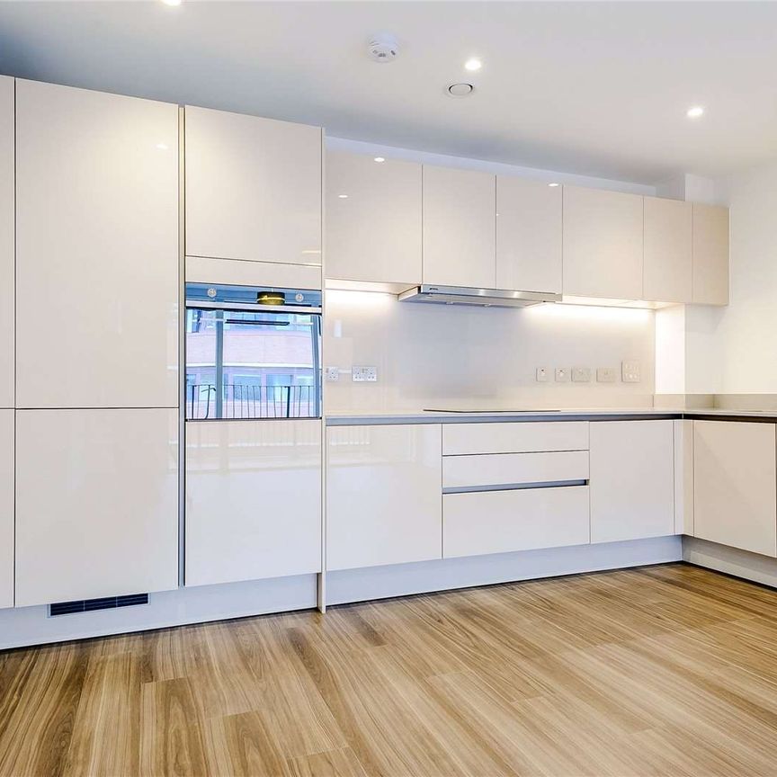A modern two bedroom apartment - Photo 1