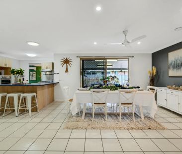 STUNNING 4 BEDROOM HOME WITH POOL IN KIRWAN - Photo 5