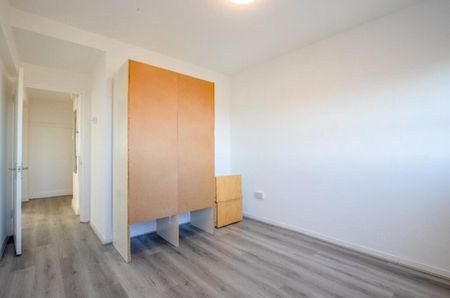 2 Bed Flat, Oatlands Court, SW19 - Photo 5
