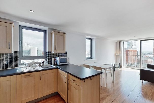 2 bedroom flat to rent - Photo 1