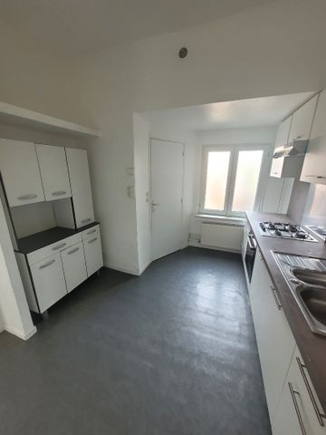 Location Appartement 2 pièces 51m² MAUBEUGE 59600 - Photo 2