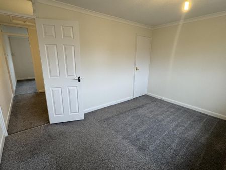 2 bedroom semi-detached house to rent - Photo 5