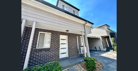 Modern Two Bedroom Townhouse - Photo 3