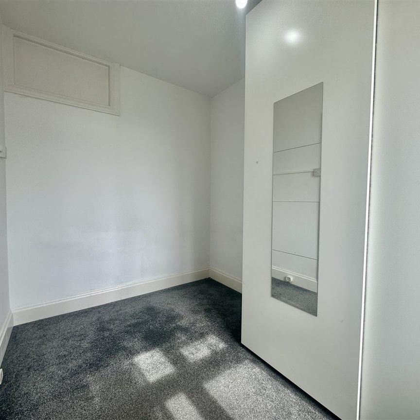 Blenheim Road, Harrow - Photo 1