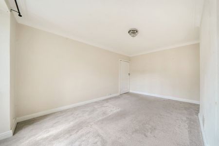 Amblecote Road, London, SE12 - Photo 4