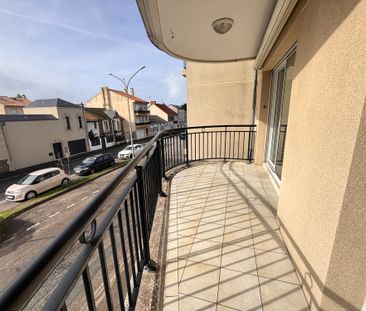 Location Appartement 2 pièces 49m² LES SABLES D OLONNE 85100 - Photo 6