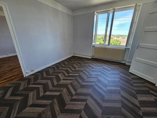 Location Appartement 3 pièces 67m² LE CREUSOT 71200 - Photo 1