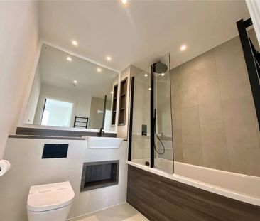 AVAILABLE 15TH APRIL | FULLY FURNIHSED | FLOODING WITH NATURAL LIGH... - Photo 6