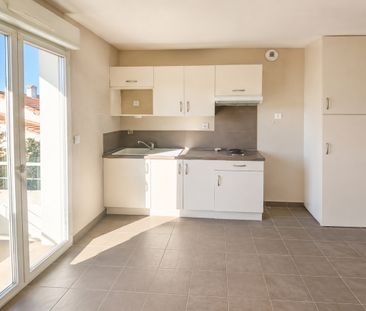 Location Appartement 1 pièce 26m² - Photo 3