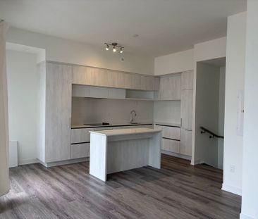 For Lease - 8 David Eyer Road Unit# 1224, Richmond Hill, Ontario - Photo 3