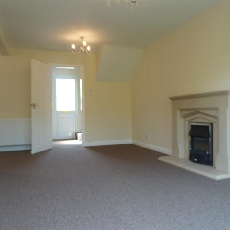3 bedroom semi-detached house to rent - Photo 1