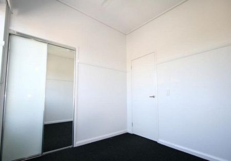 Style and convenience! - Photo 5